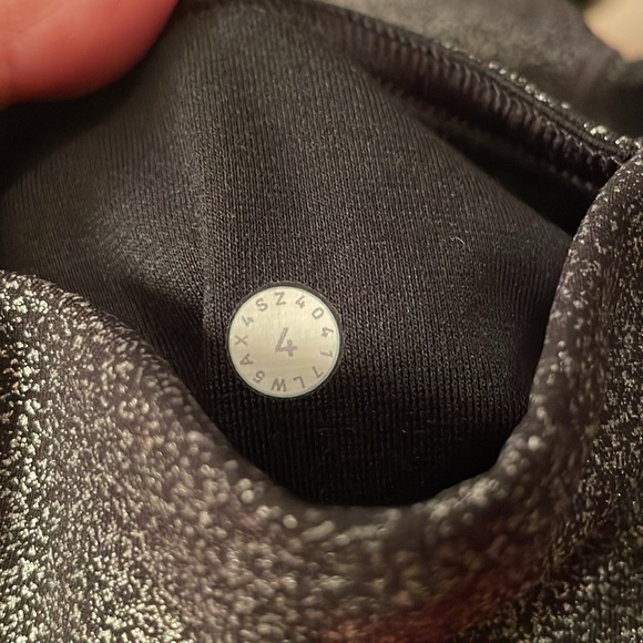 Lululemon Black w/Silver Flecks High Waist Leggings w/Drawcord & Pocket - Size 4 - Picture 10 of 10